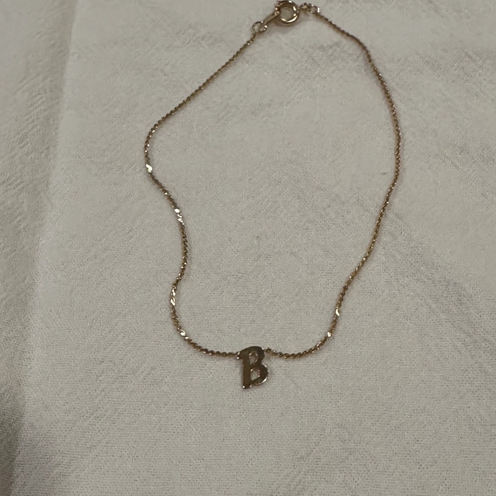 Ankle bracelet with B initial